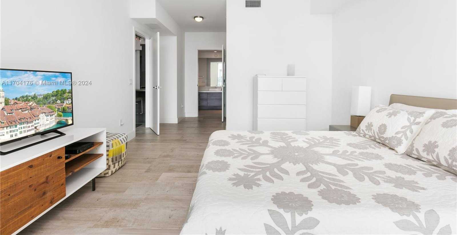 Small Image of 1080 BRICKELL AVE #3602, Miami Number 12