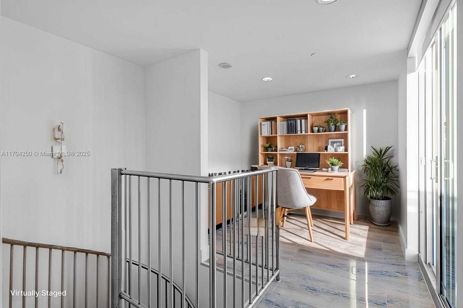 Small Image of 201 AQUA AVE #PH4, Miami Beach Number 10