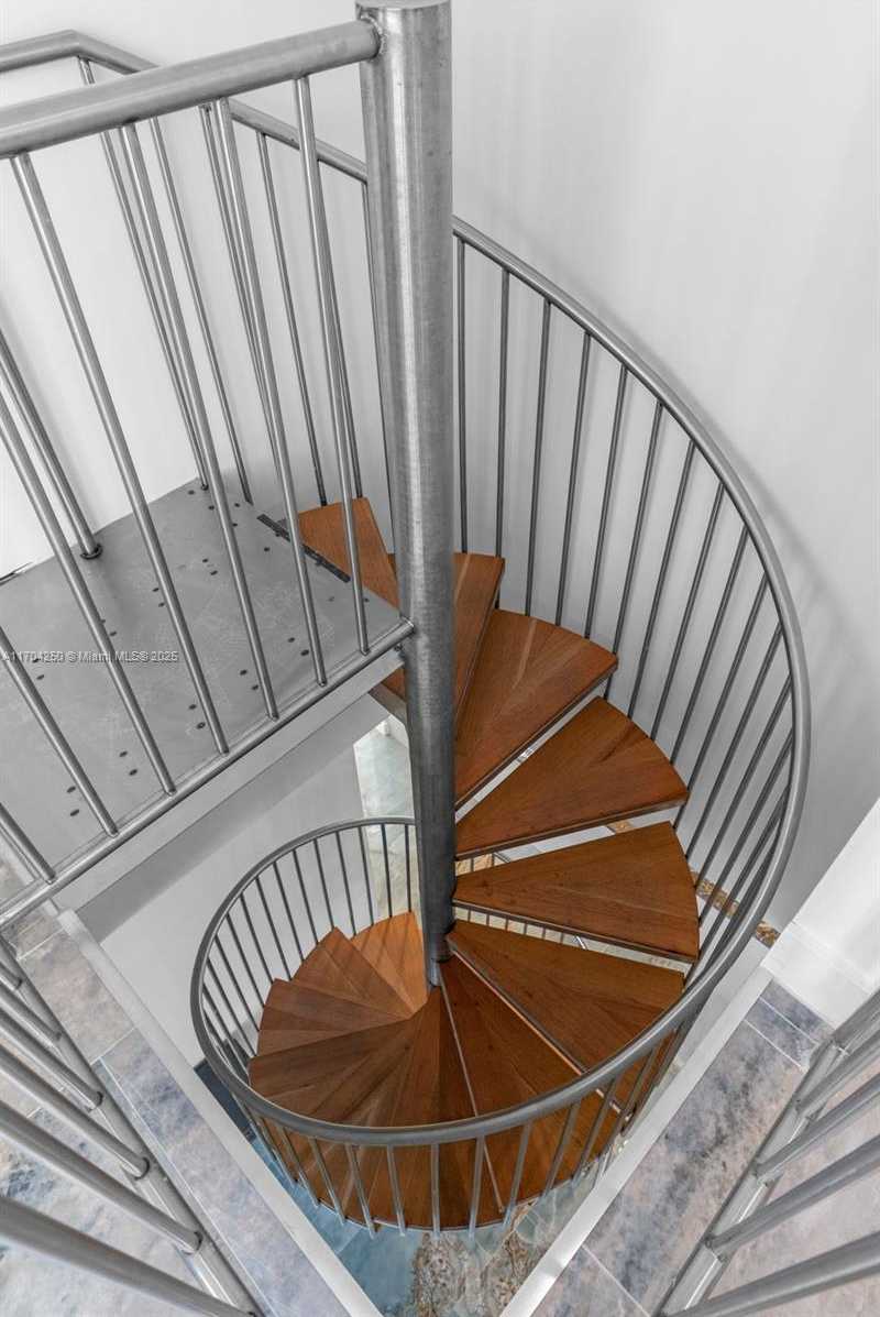 Small Image of 201 AQUA AVE #PH4, Miami Beach Number 11
