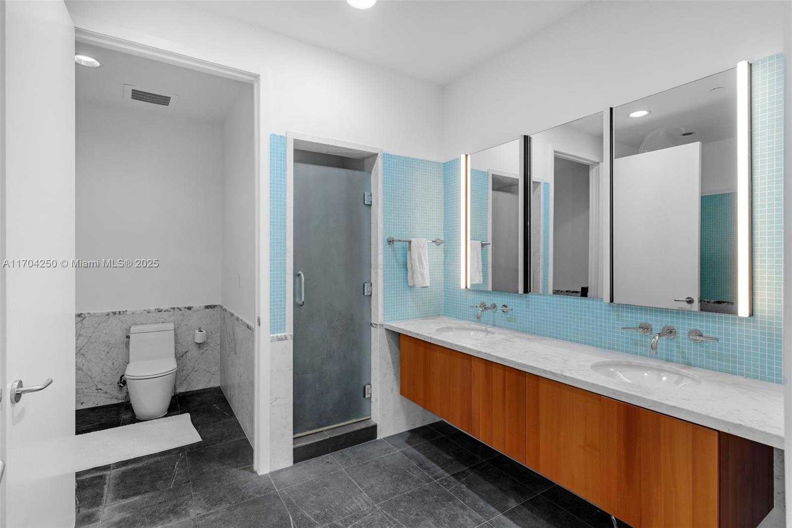 Small Image of 201 AQUA AVE #PH4, Miami Beach Number 15