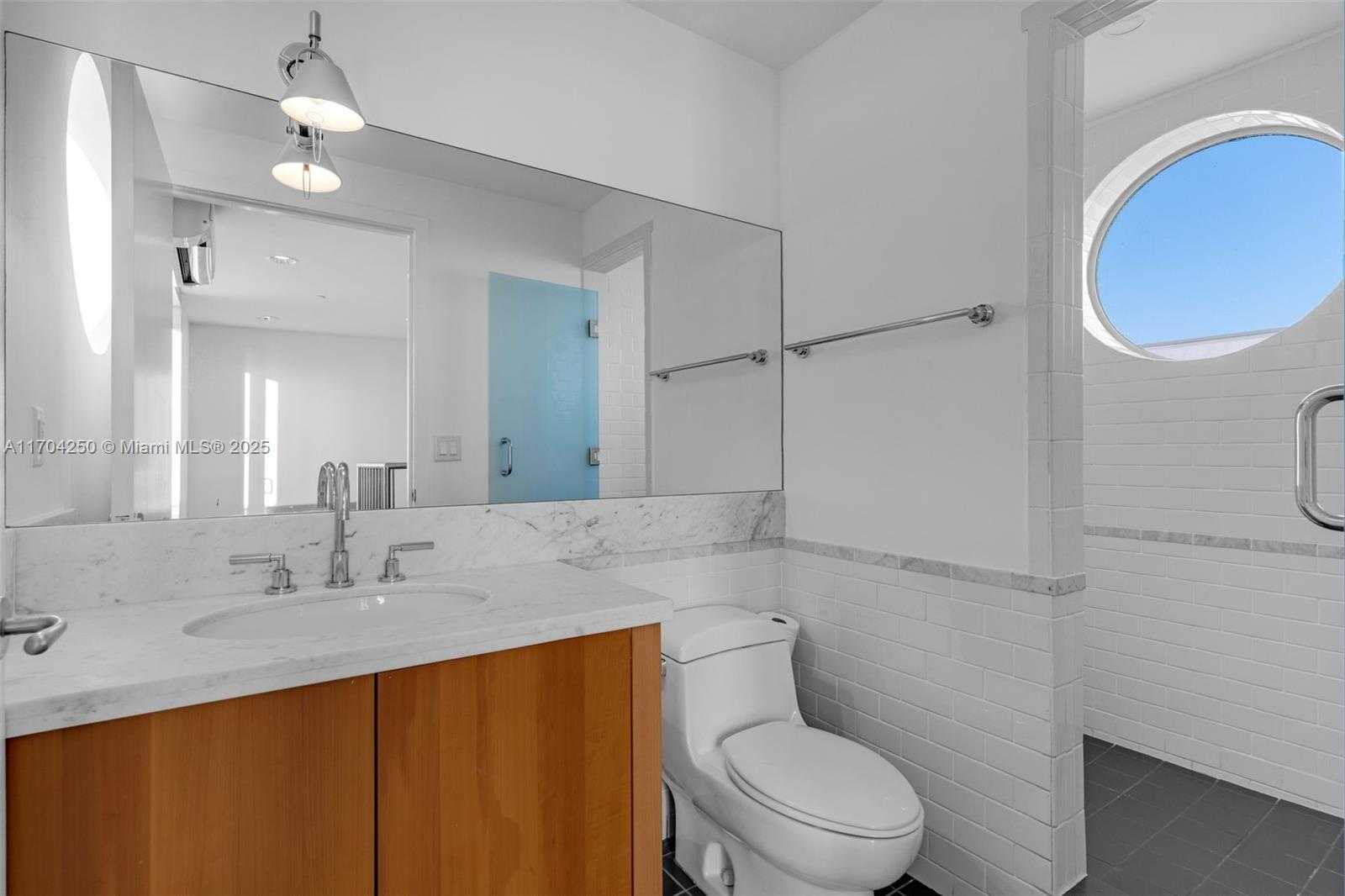 Small Image of 201 AQUA AVE #PH4, Miami Beach Number 17