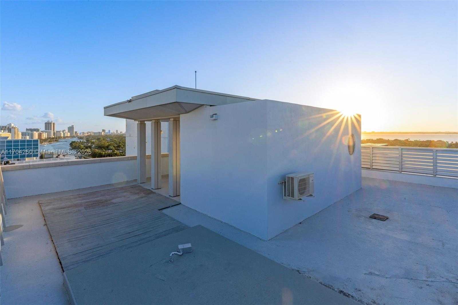Small Image of 201 AQUA AVE #PH4, Miami Beach Number 20