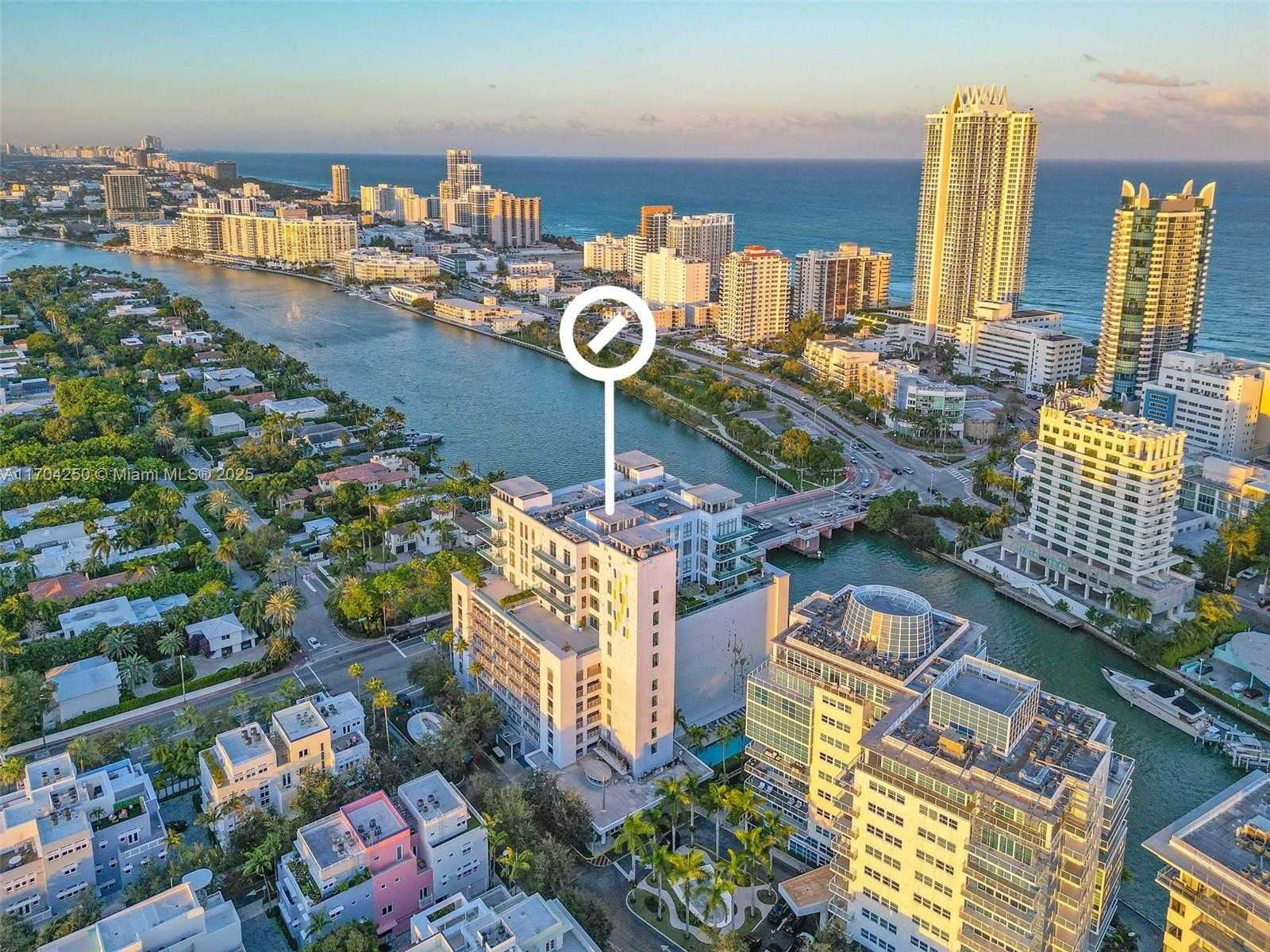 Small Image of 201 AQUA AVE #PH4, Miami Beach Number 24