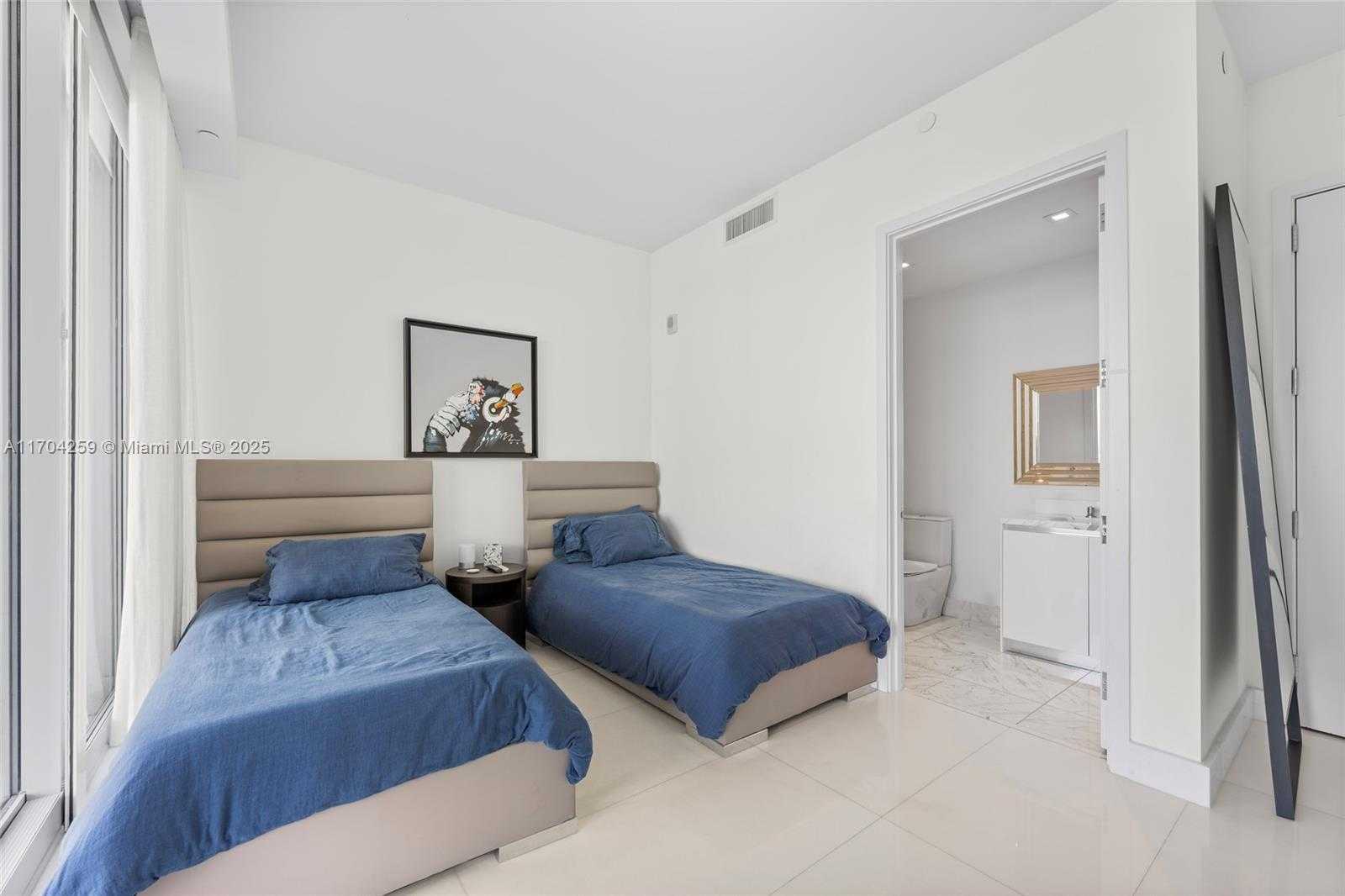 Small Image of 16901 COLLINS AVE #503, Sunny Isles Beach Number 23