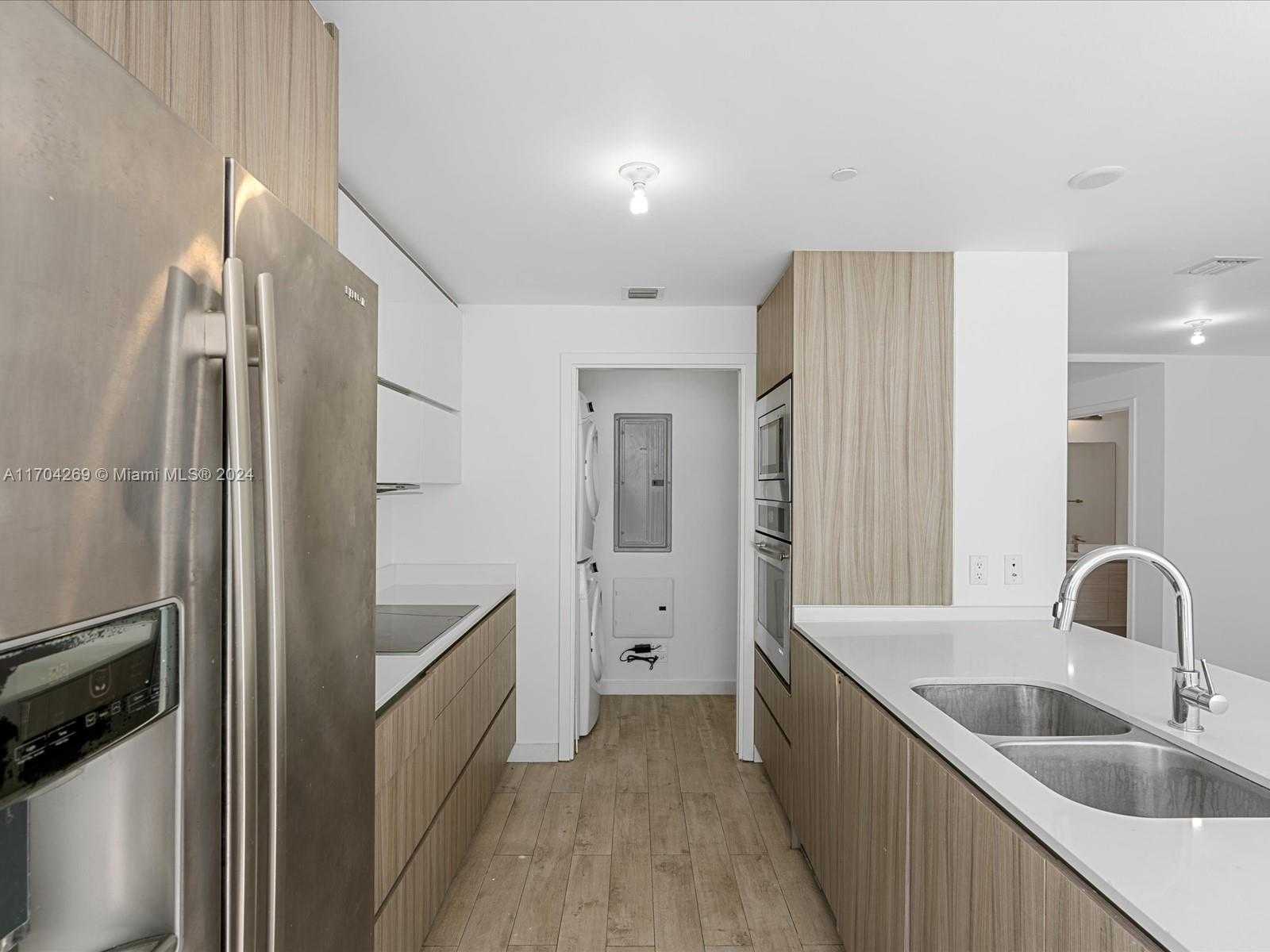 Small Image of 600 NORTH EAST 27TH ST #2505, Miami Number 8