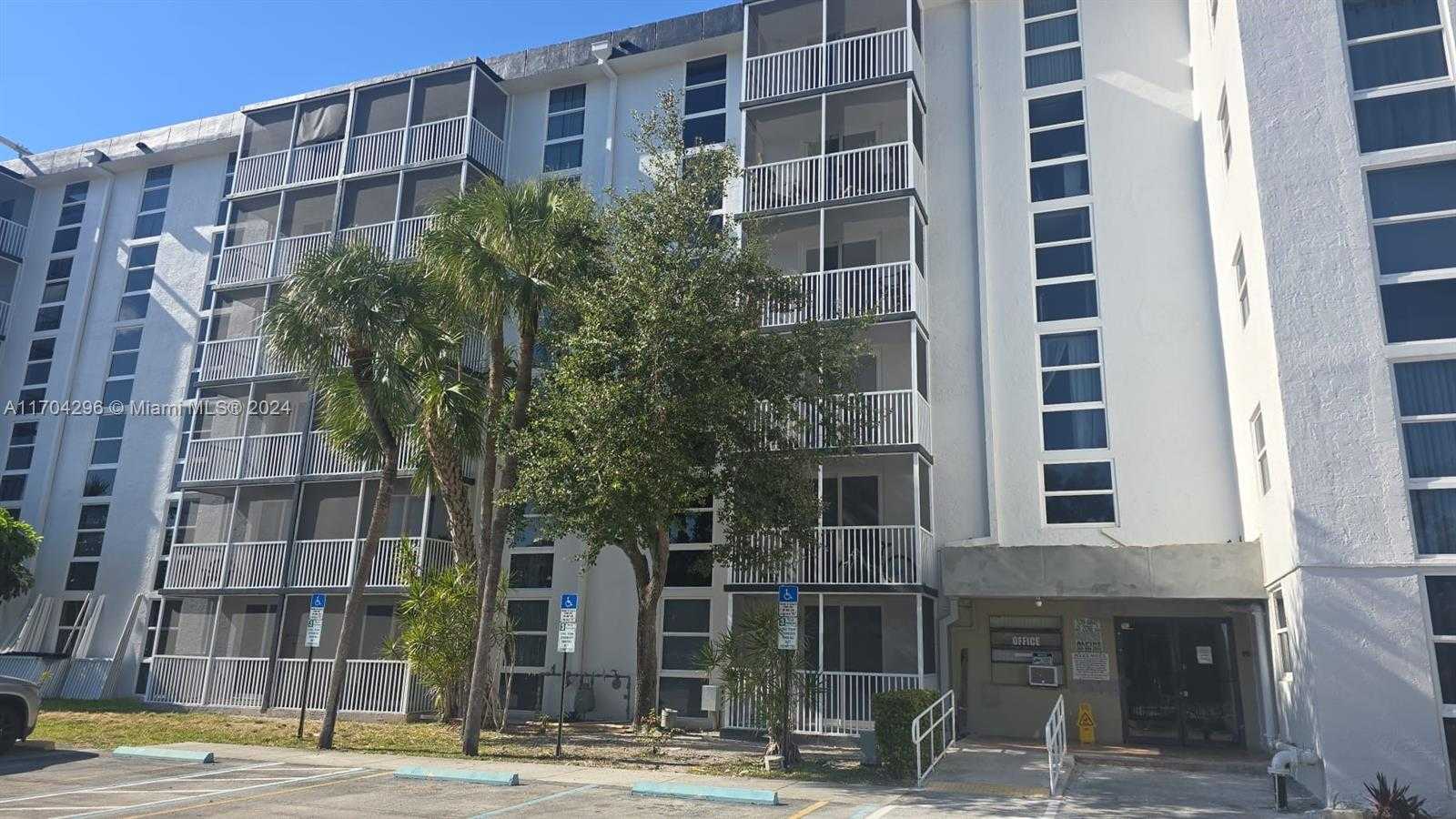 Small Image of 16851 NORTH EAST 23RD AVE #A212, North Miami Beach Number 2