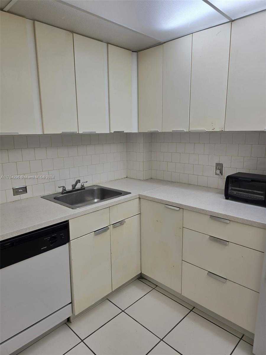 Small Image of 16851 NORTH EAST 23RD AVE #A212, North Miami Beach Number 6