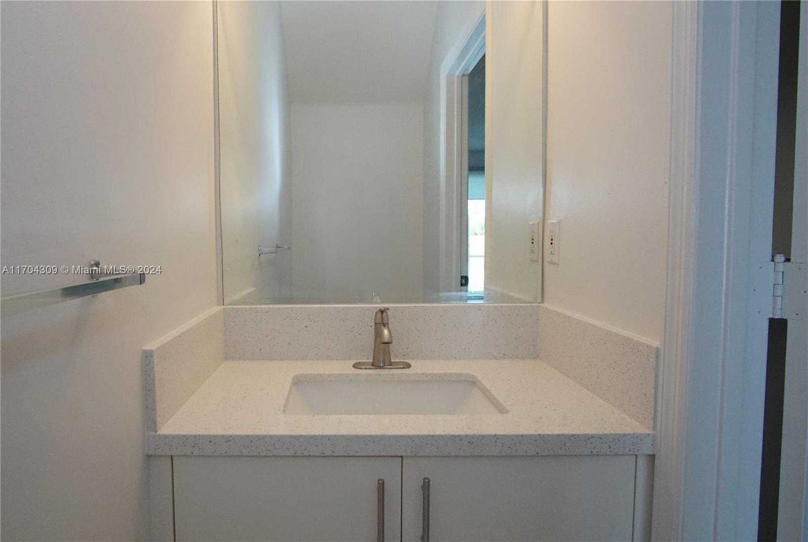 Small Image of 1868 SALERNO CIR #1868, Weston Number 15