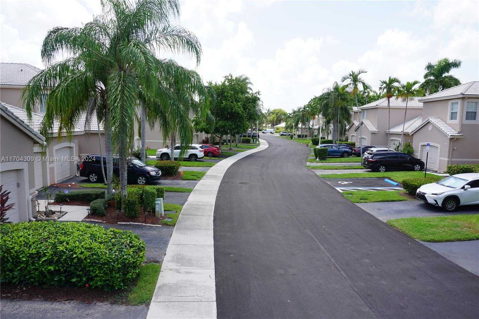 Small Image of 1868 SALERNO CIR #1868, Weston Number 34
