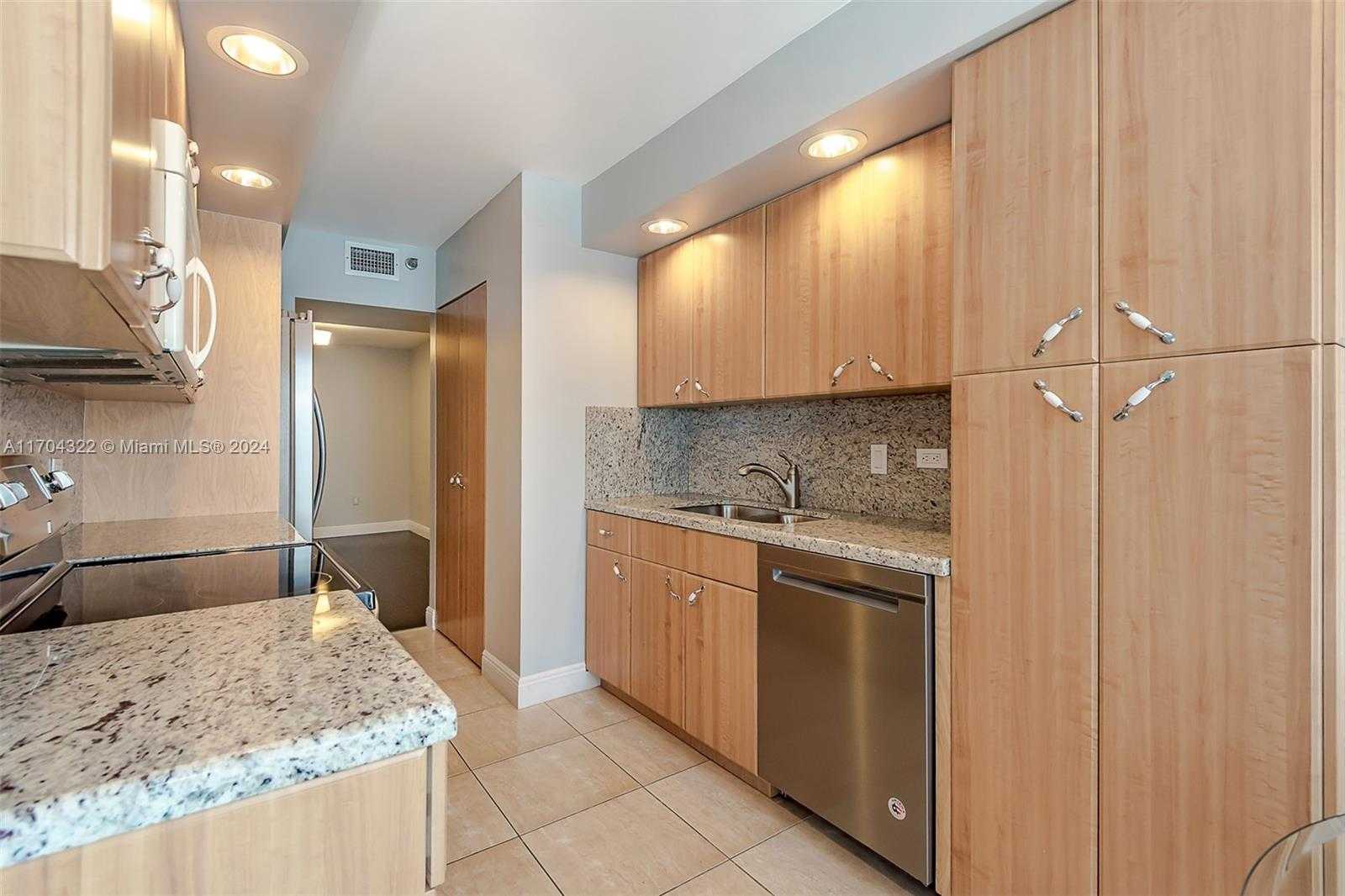 Small Image of 1201 SOUTH OCEAN DR #1609S, Hollywood Number 2