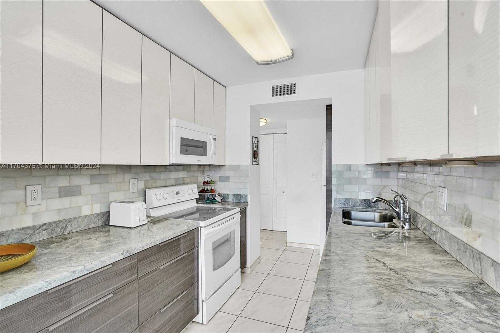 Small Image of 251 174TH ST #415, Sunny Isles Beach Number 2
