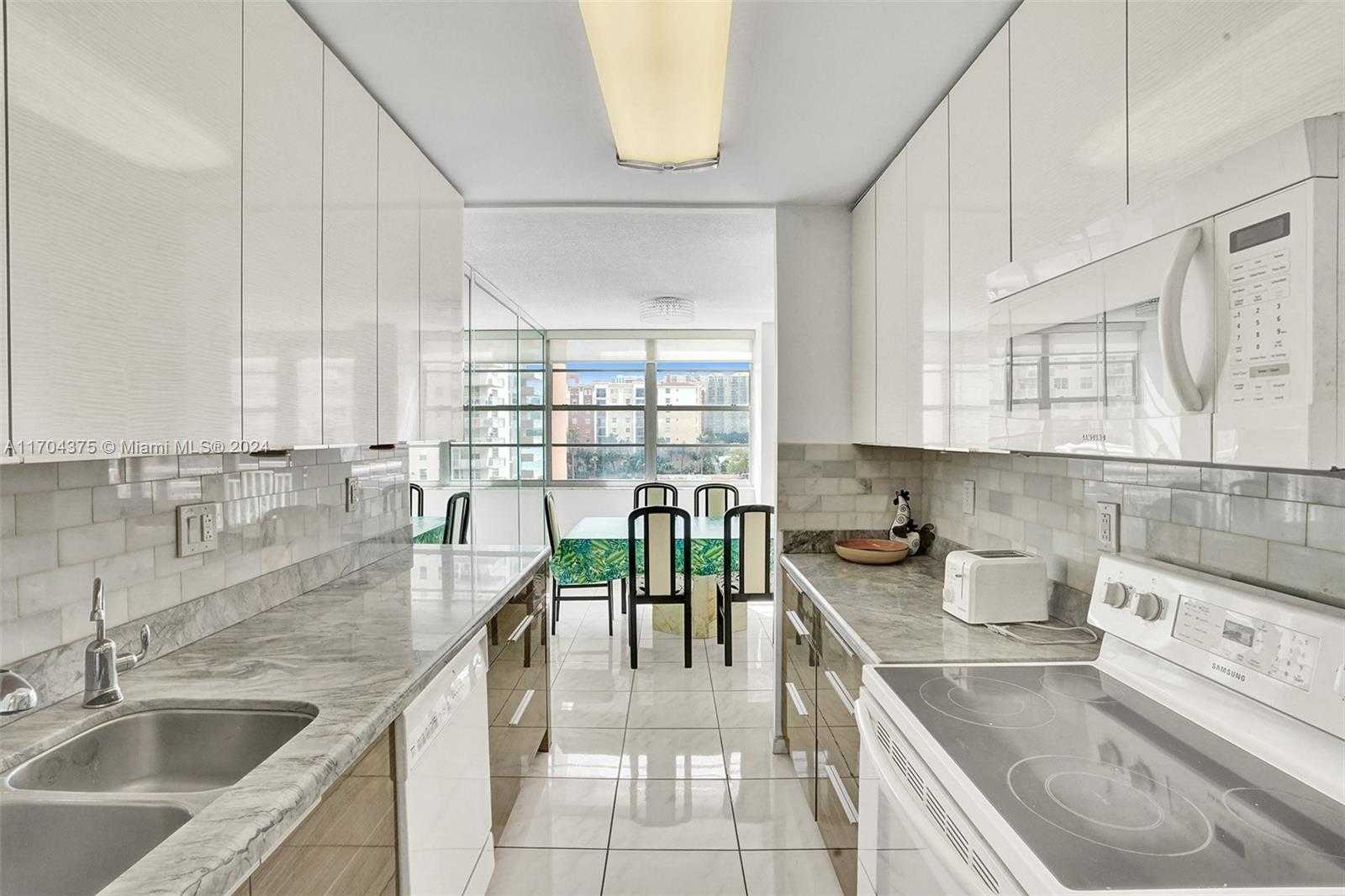 Small Image of 251 174TH ST #415, Sunny Isles Beach Number 3