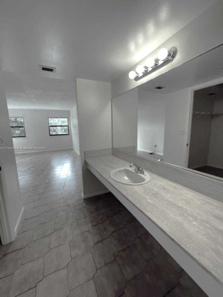 Small Image of 1201 SOUTH OCEAN DR #206S, Hollywood Number 10