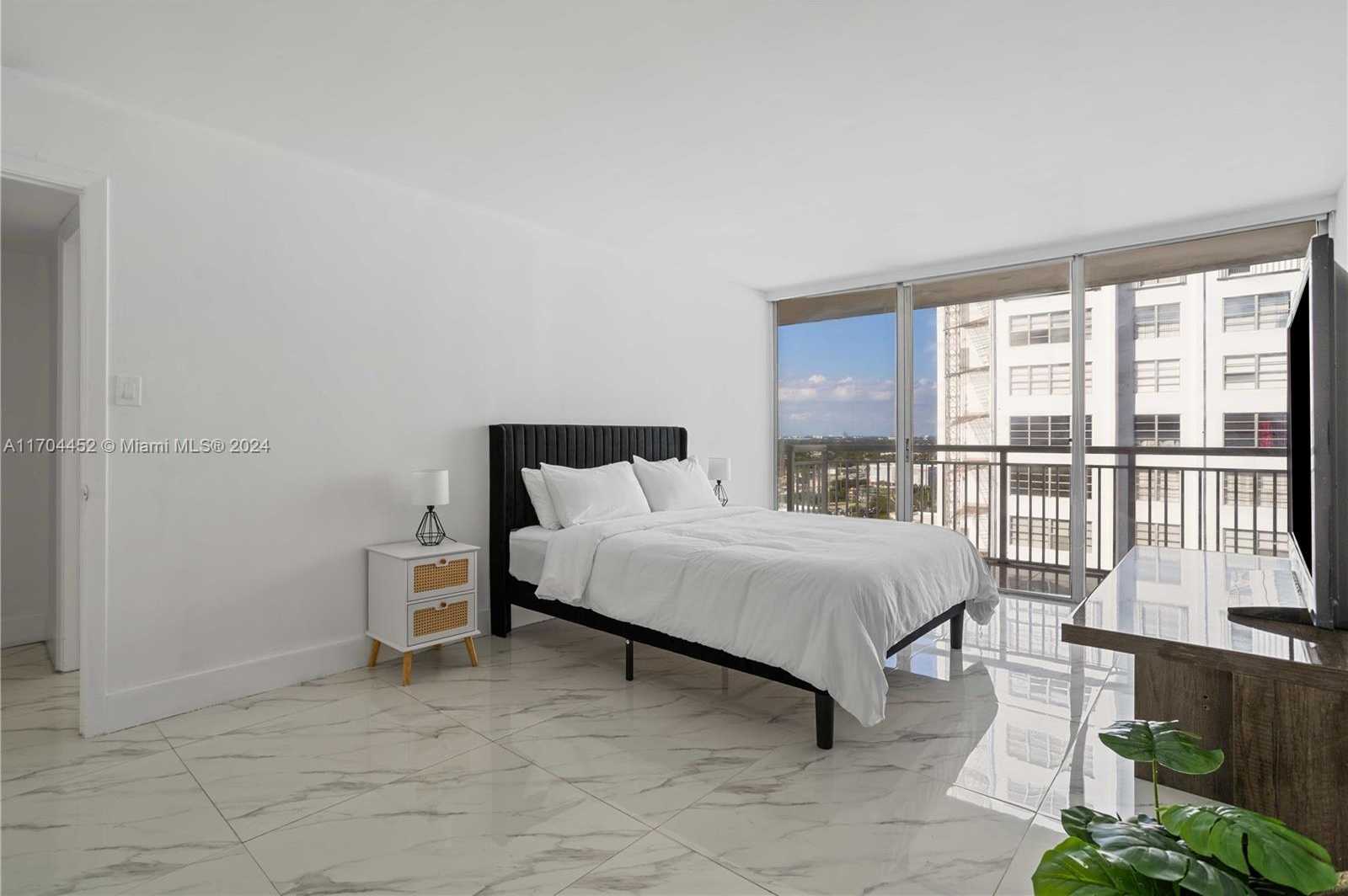 Small Image of 18051 BISCAYNE BLVD #1904-1, Aventura Number 11