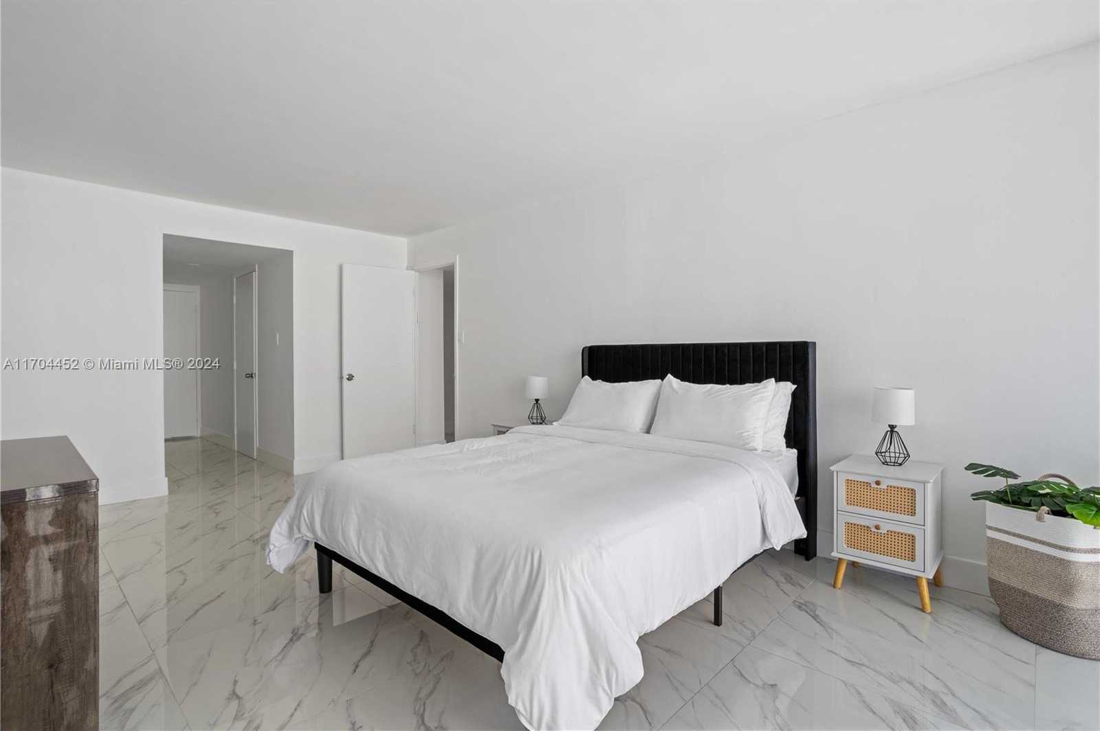 Small Image of 18051 BISCAYNE BLVD #1904-1, Aventura Number 13