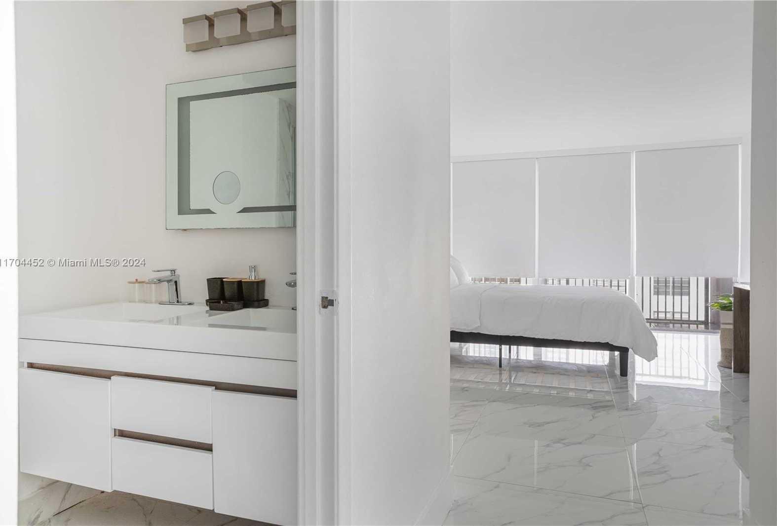Small Image of 18051 BISCAYNE BLVD #1904-1, Aventura Number 15