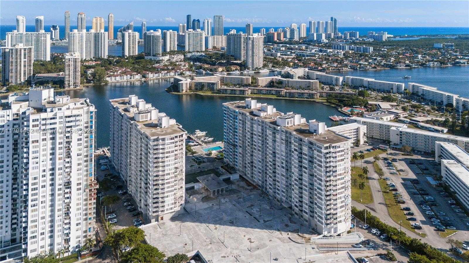 Small Image of 18051 BISCAYNE BLVD #1904-1, Aventura Number 36
