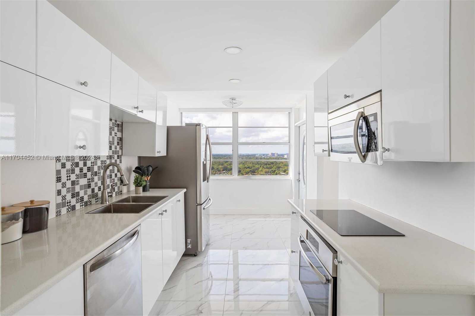 Small Image of 18051 BISCAYNE BLVD #1904-1, Aventura Number 8