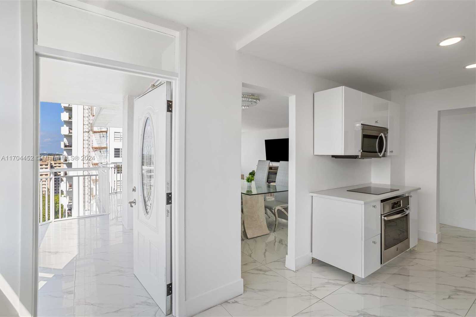 Small Image of 18051 BISCAYNE BLVD #1904-1, Aventura Number 9