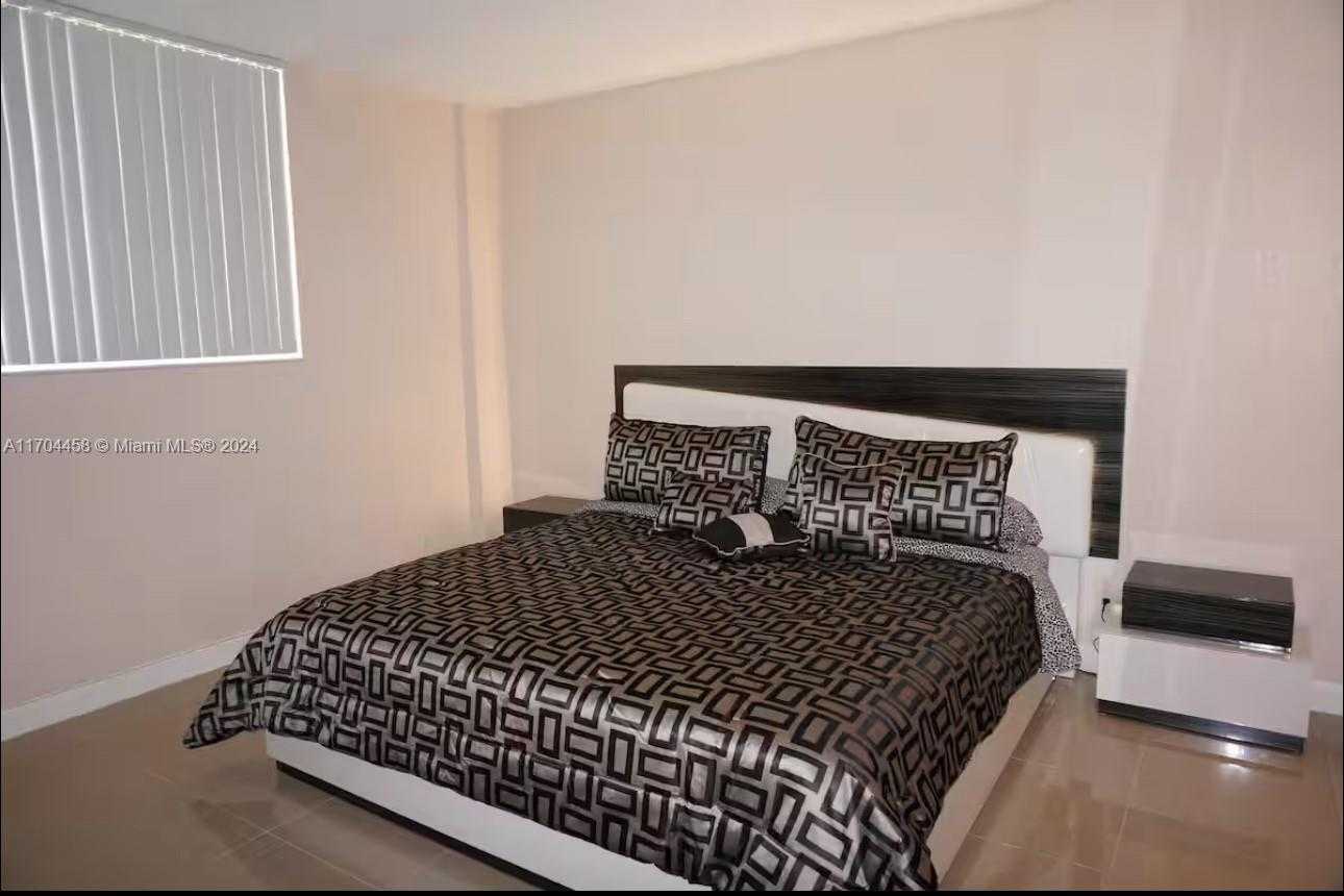 Small Image of 4001 SOUTH OCEAN DR #15H, Hollywood Number 12
