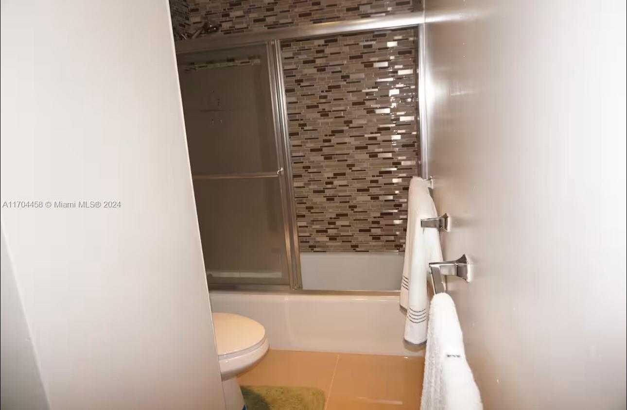 Small Image of 4001 SOUTH OCEAN DR #15H, Hollywood Number 15