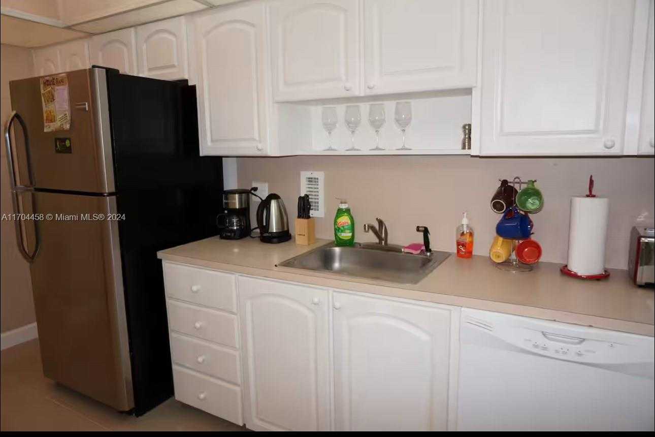 Small Image of 4001 SOUTH OCEAN DR #15H, Hollywood Number 8