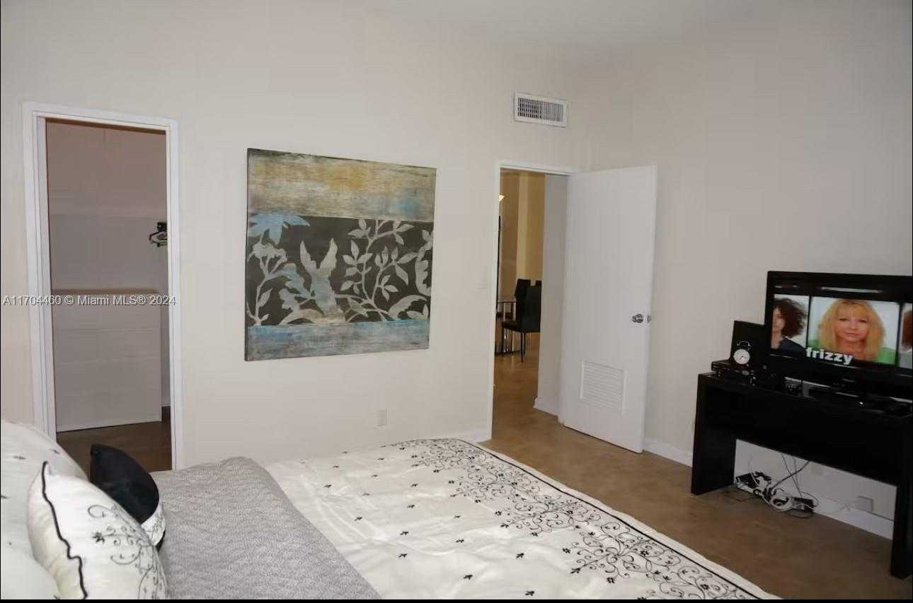 Small Image of 4001 SOUTH OCEAN DR #PH3, Hollywood Number 8