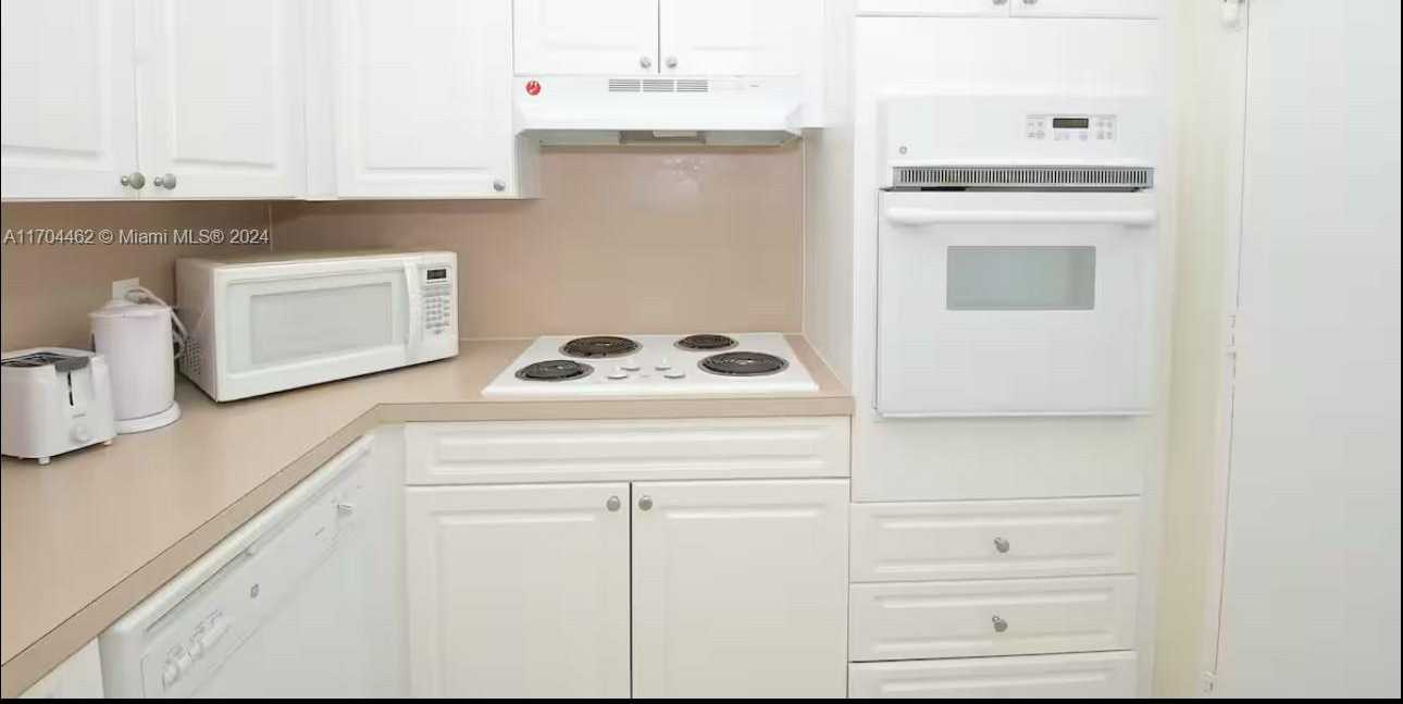 Small Image of 4001 SOUTH OCEAN DR #12C, Hollywood Number 10
