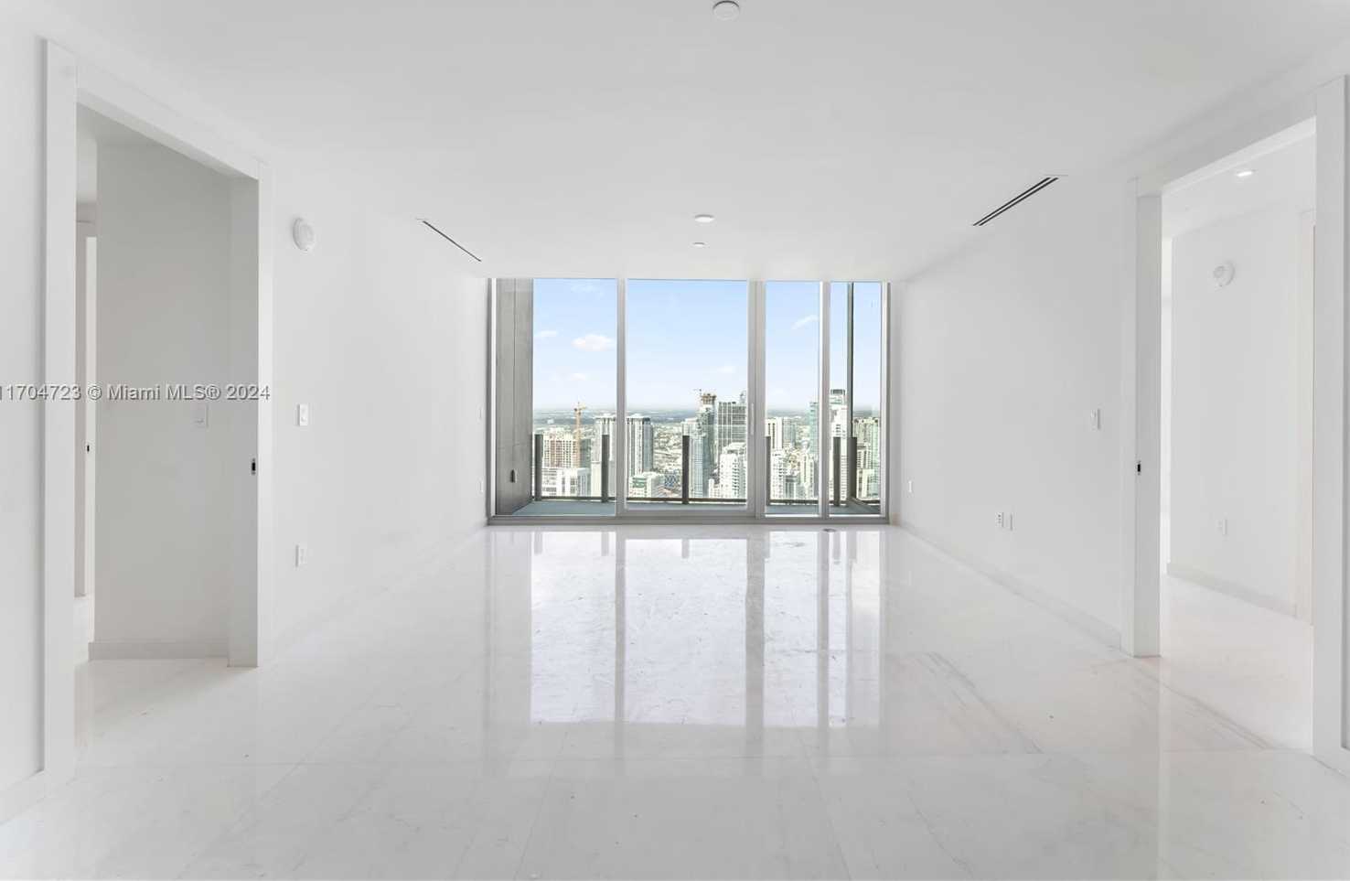 Small Image of 300 BISCAYNE BLVD WAY #5209, Miami Number 2