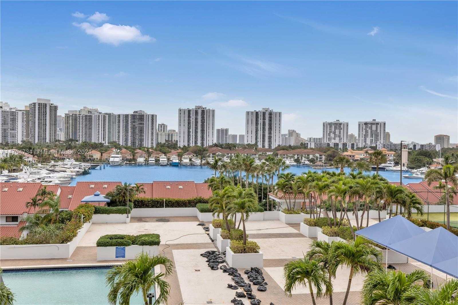 Small Image of 3640 YACHT CLUB DR #607, Aventura Number 5