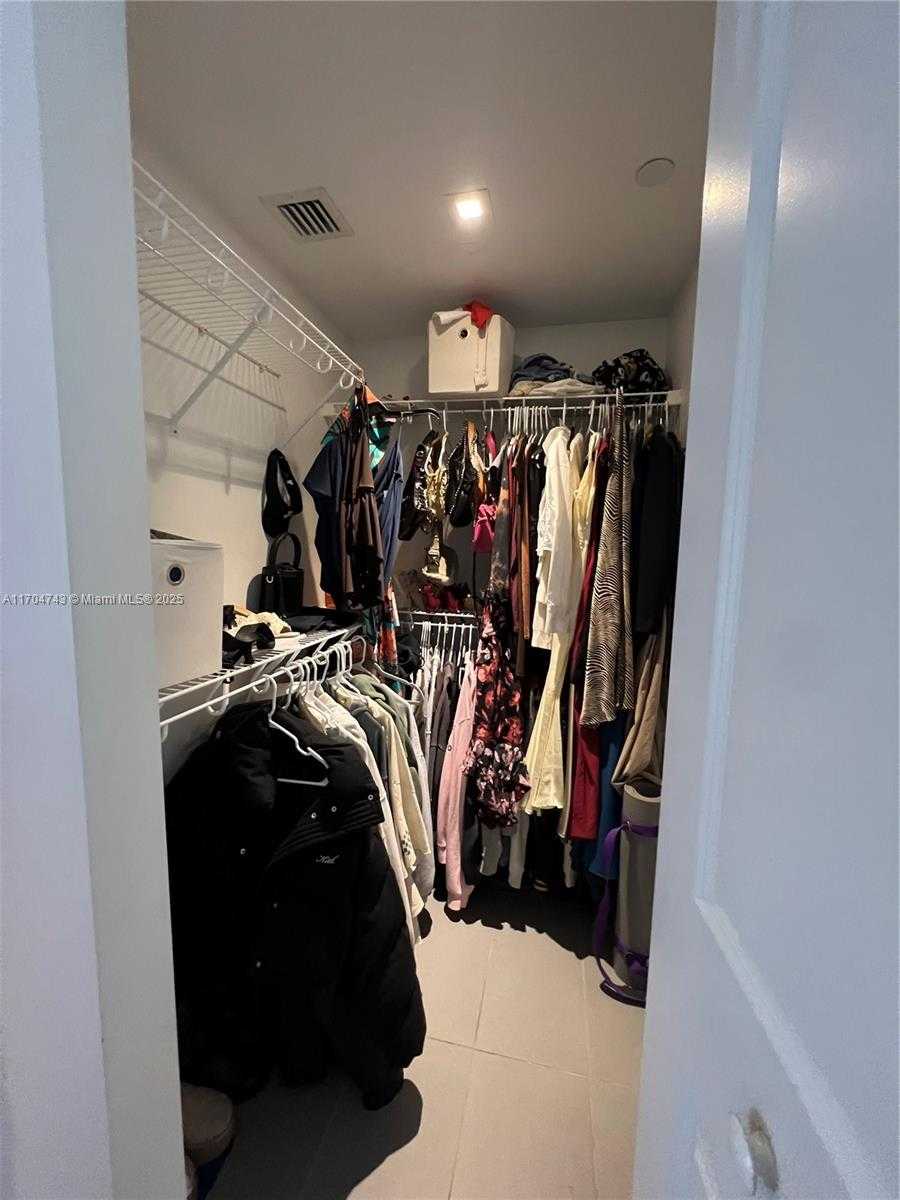 Small Image of 1600 NORTH EAST 1ST AVE #1111, Miami Number 12
