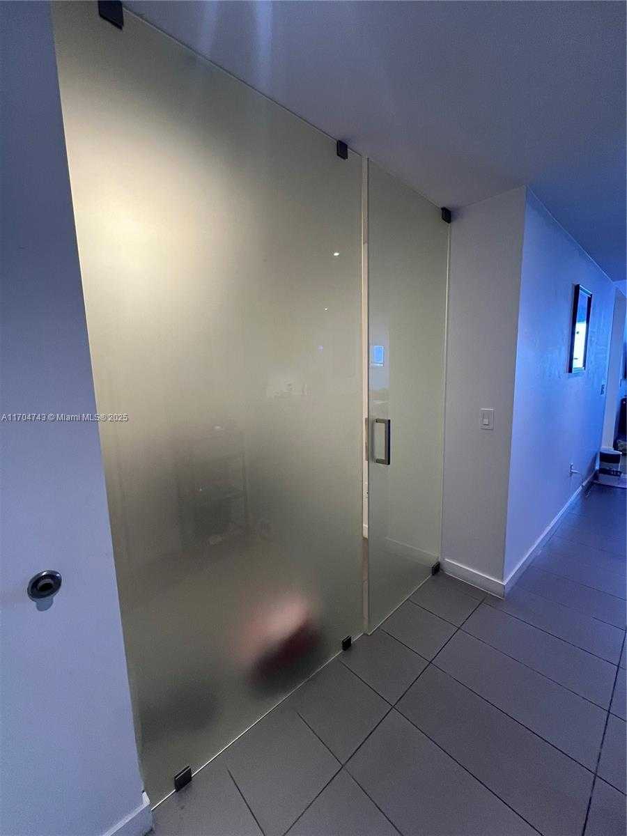 Small Image of 1600 NORTH EAST 1ST AVE #1111, Miami Number 19
