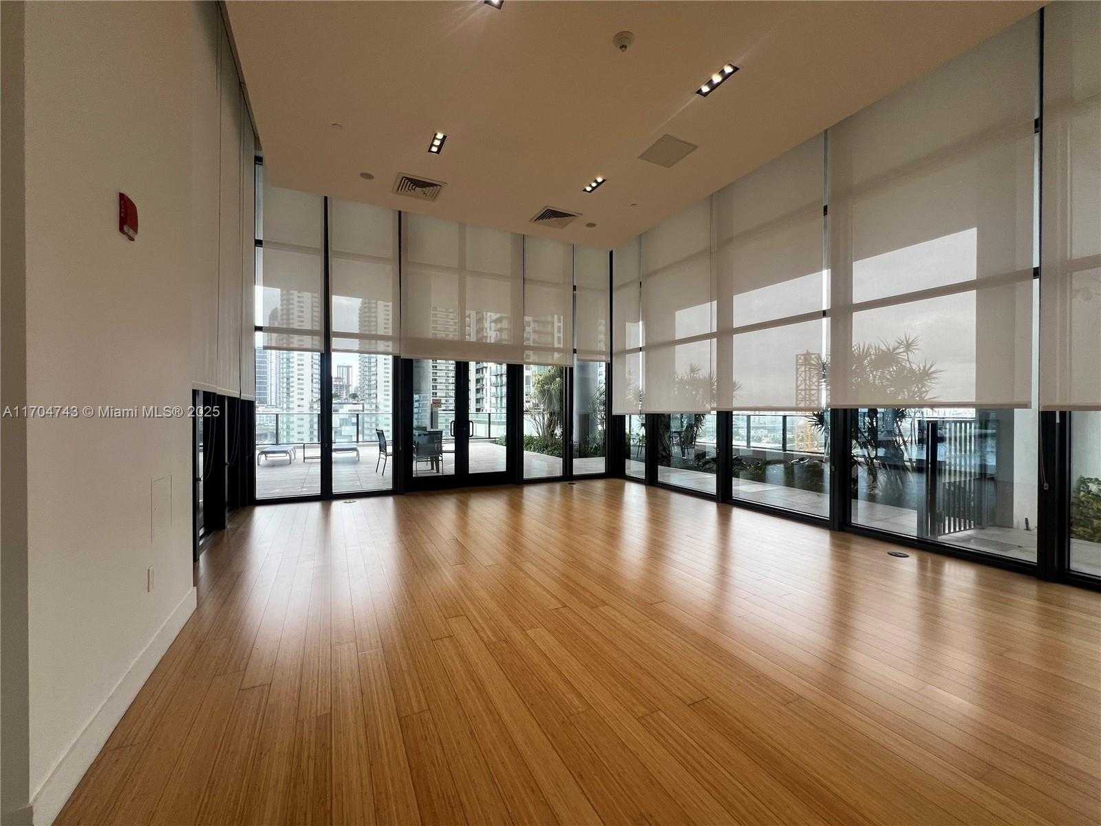 Small Image of 1600 NORTH EAST 1ST AVE #1111, Miami Number 21