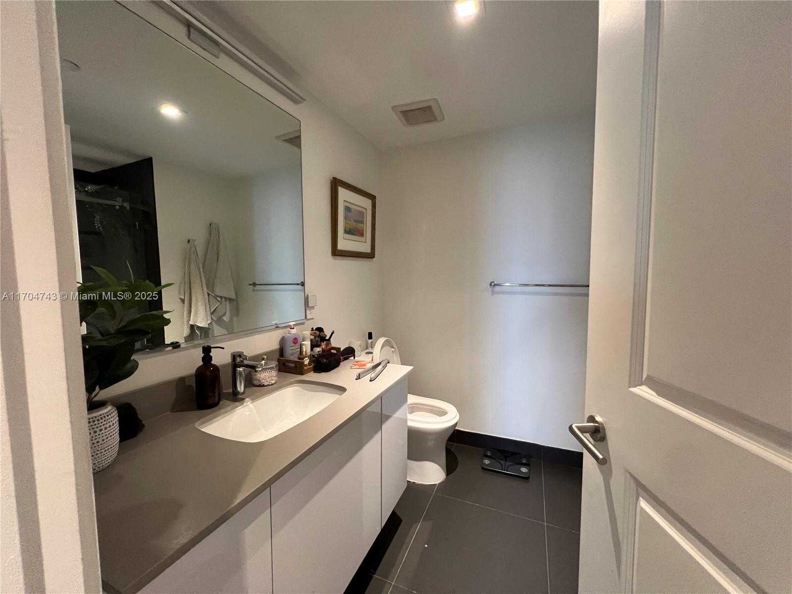 Small Image of 1600 NORTH EAST 1ST AVE #1111, Miami Number 7
