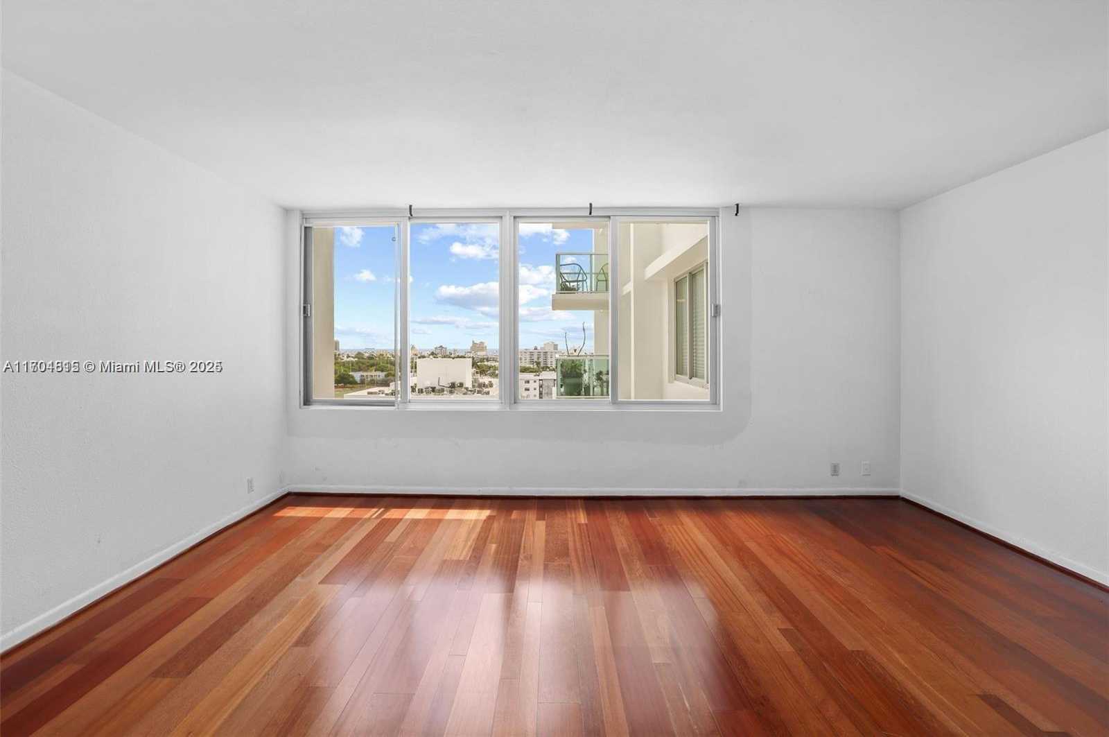 Small Image of 1000 WEST AVE #1105, Miami Beach Number 10