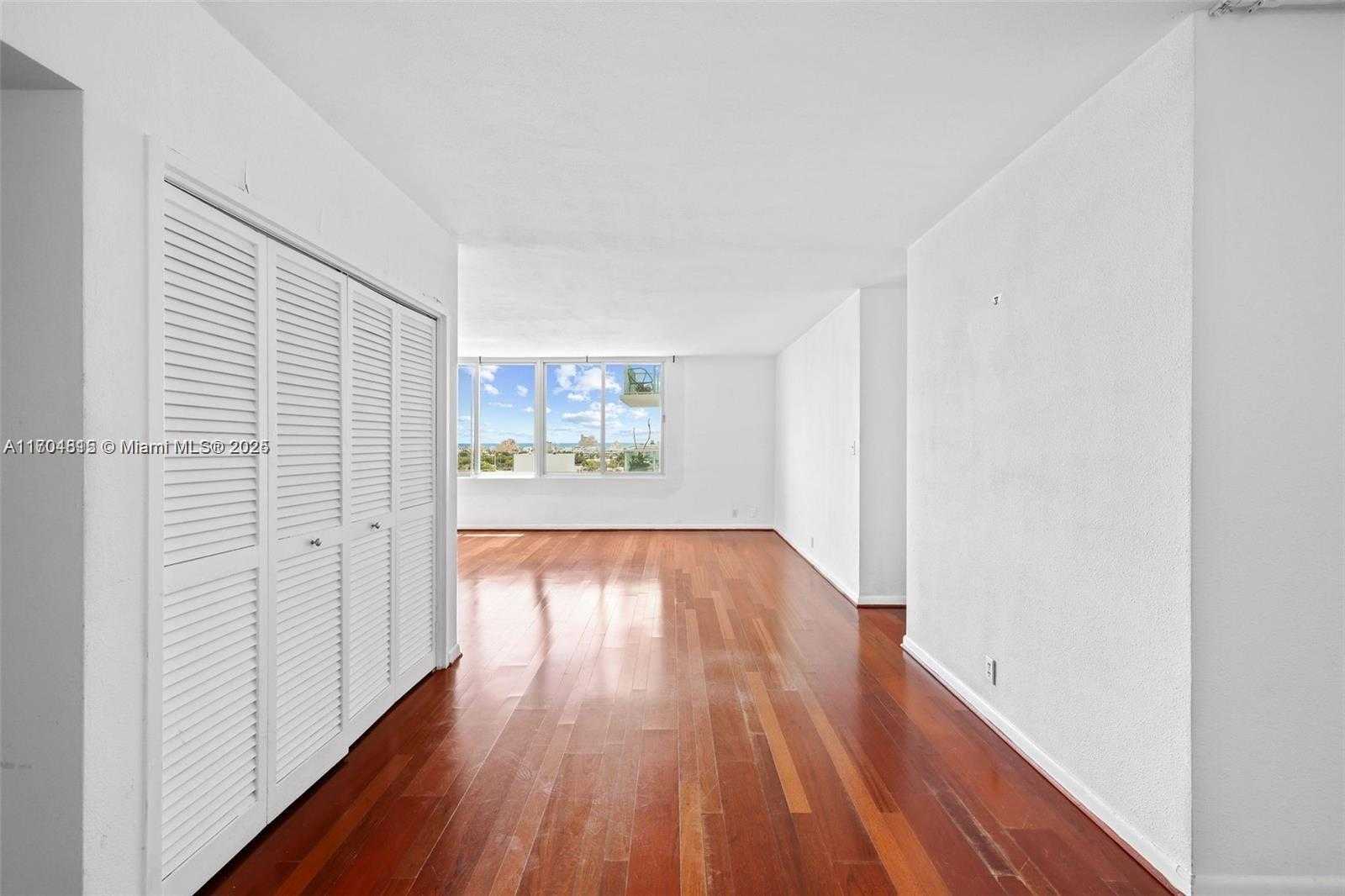 Small Image of 1000 WEST AVE #1105, Miami Beach Number 13