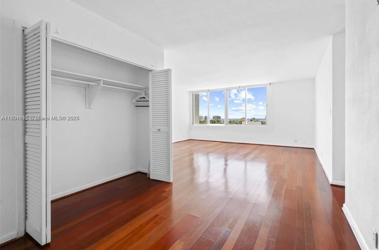 Small Image of 1000 WEST AVE #1105, Miami Beach Number 14