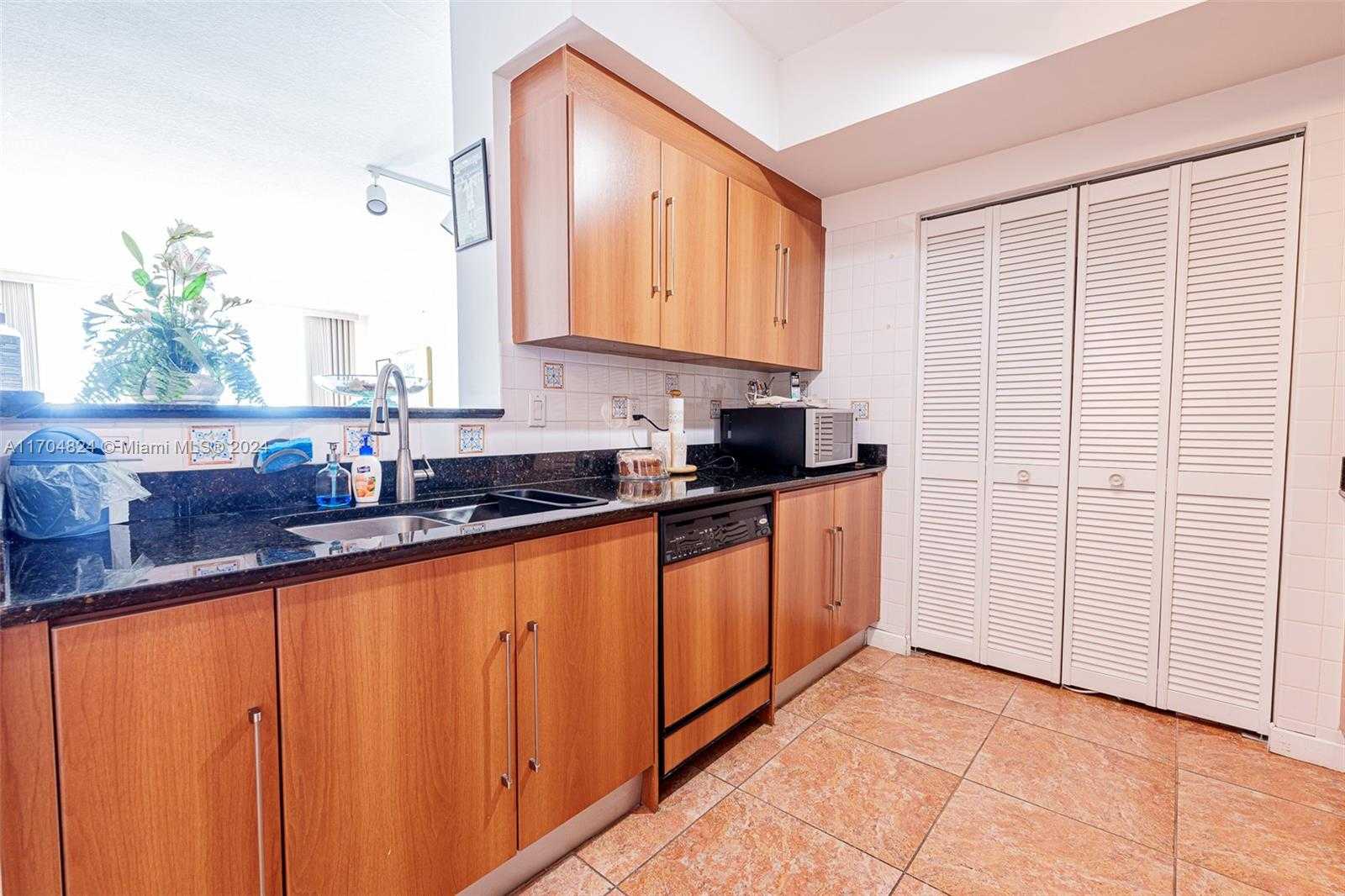 Small Image of 335 SOUTH BISCAYNE BLVD #3005, Miami Number 24
