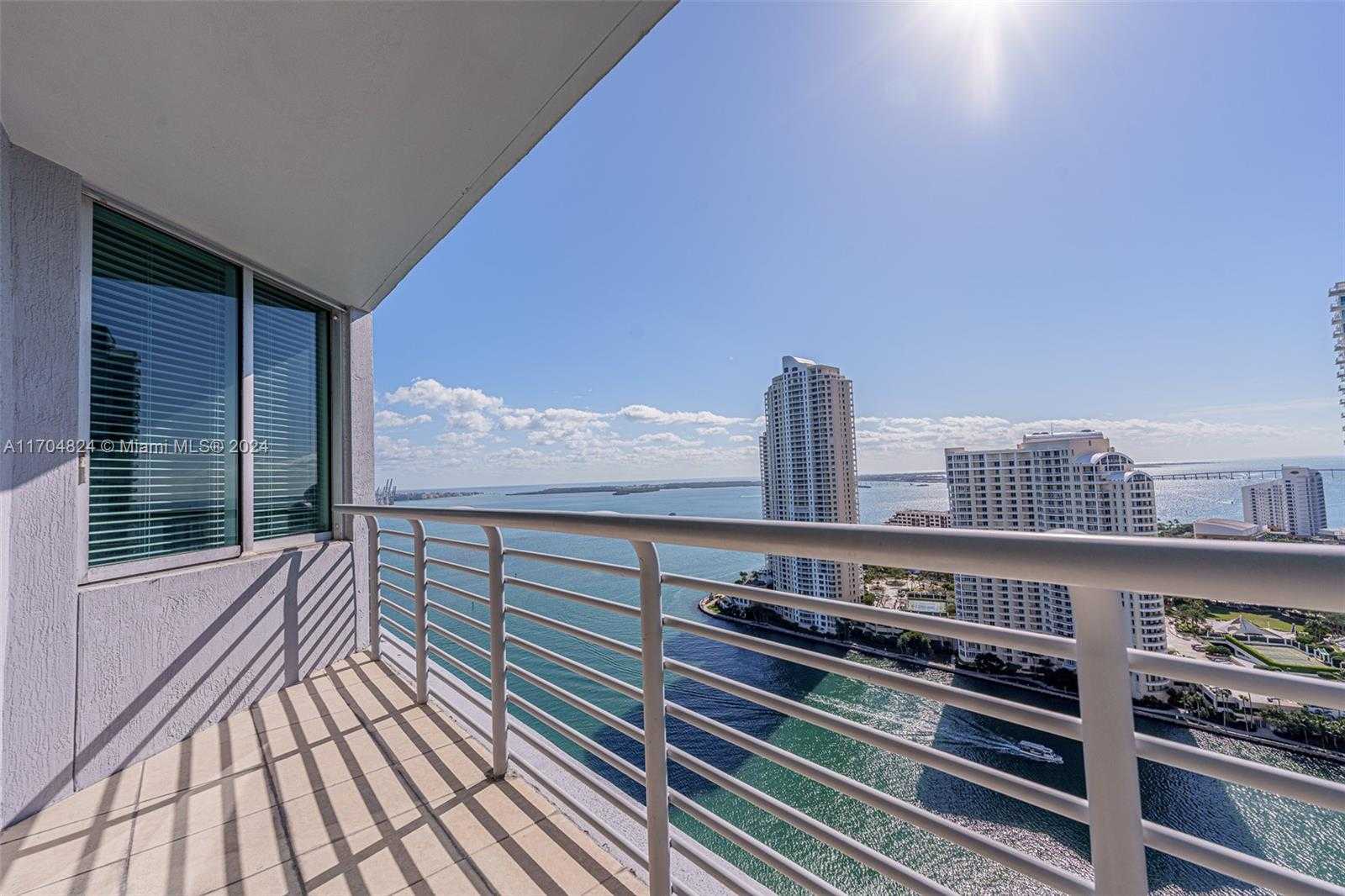 Small Image of 335 SOUTH BISCAYNE BLVD #3005, Miami Number 4