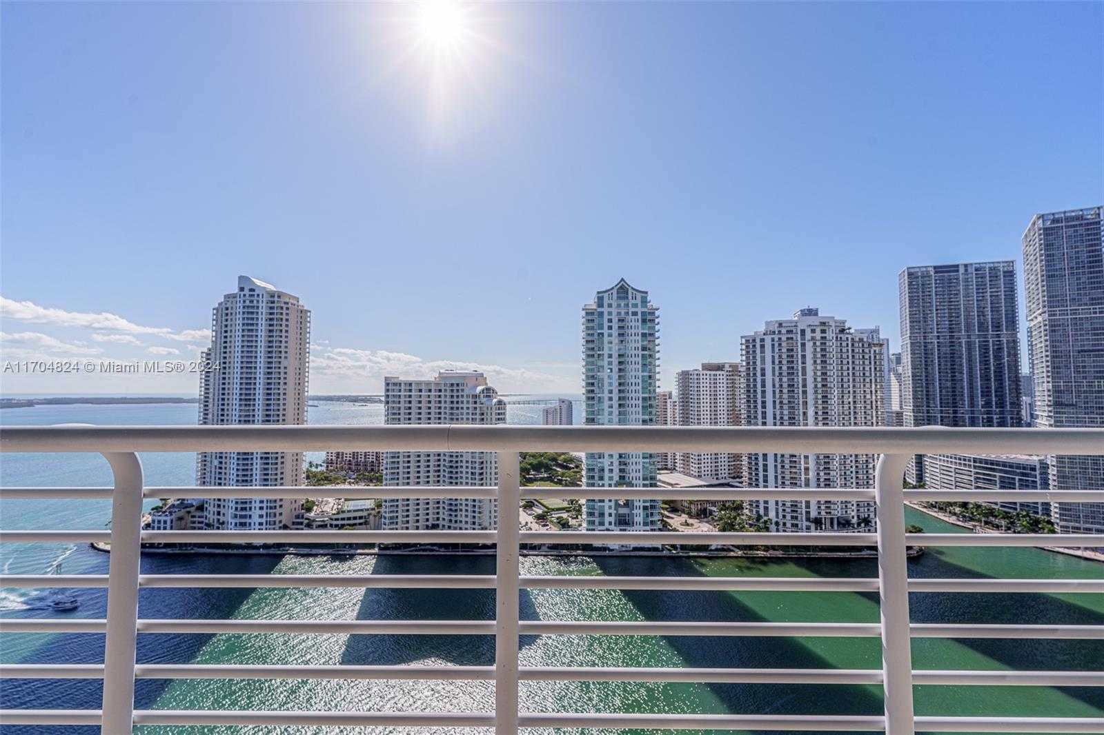 Small Image of 335 SOUTH BISCAYNE BLVD #3005, Miami Number 6
