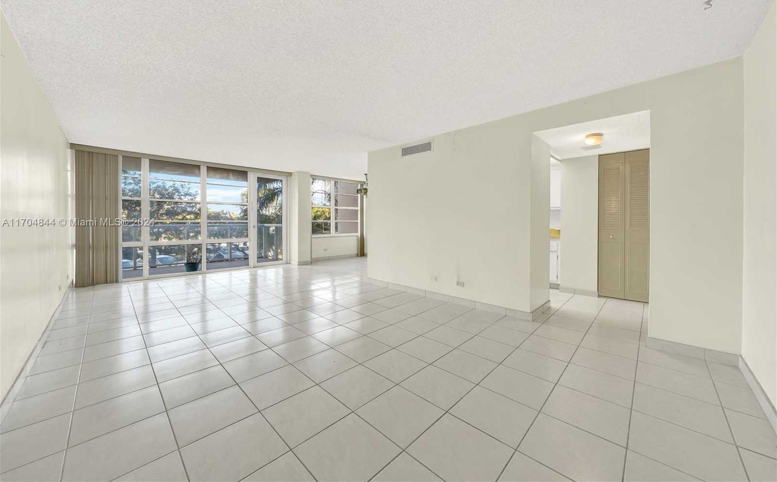 Small Image of 230 174TH ST #MO5, Sunny Isles Beach Number 10