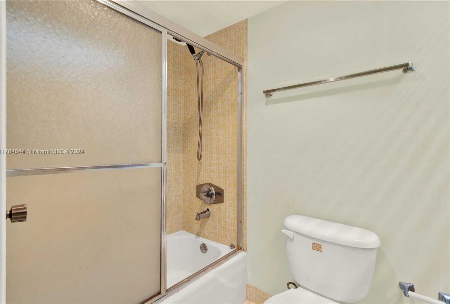 Small Image of 230 174TH ST #MO5, Sunny Isles Beach Number 18