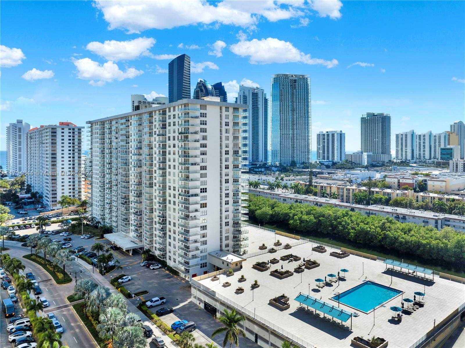 Small Image of 230 174TH ST #MO5, Sunny Isles Beach Number 2