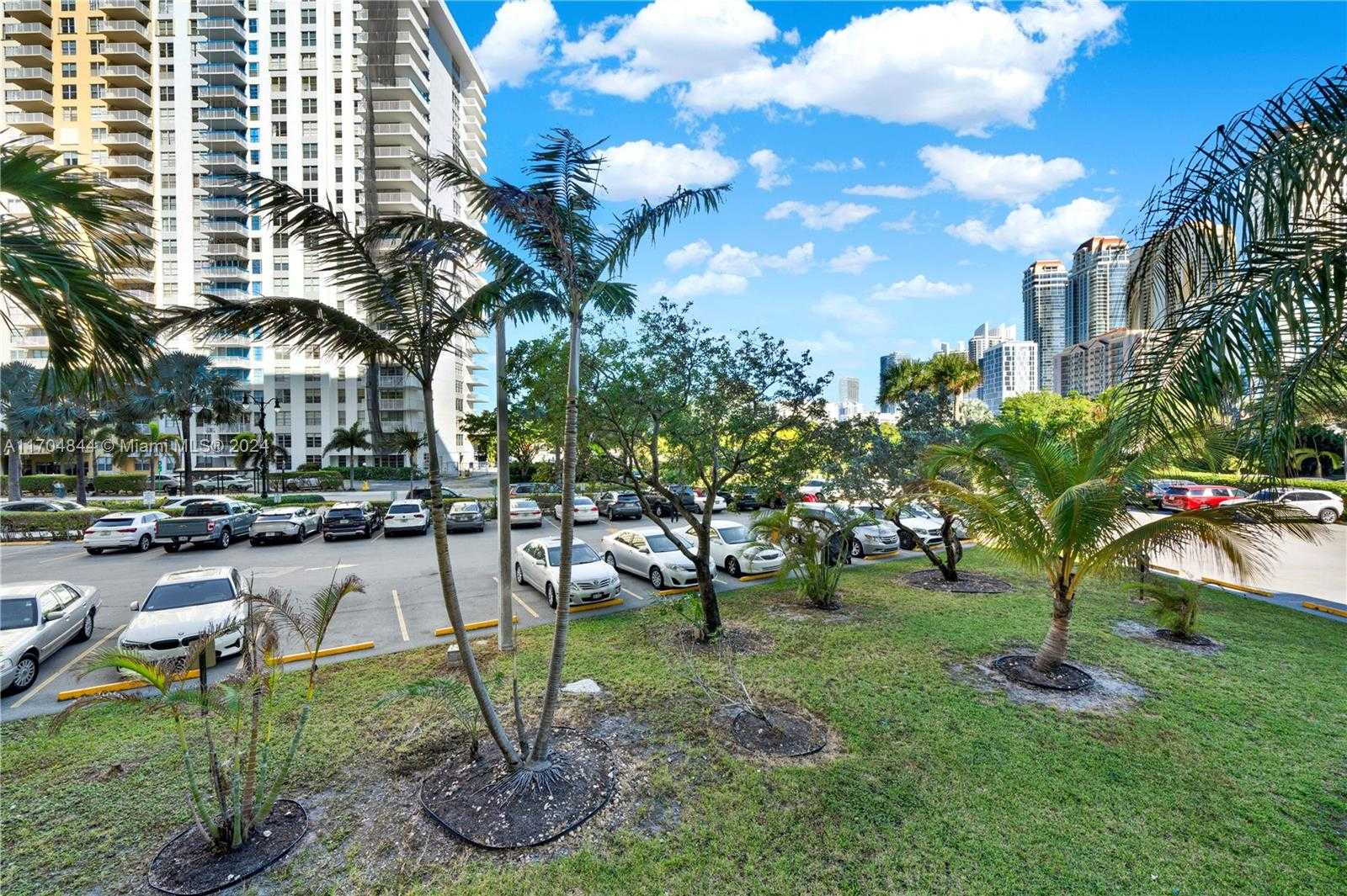 Small Image of 230 174TH ST #MO5, Sunny Isles Beach Number 21