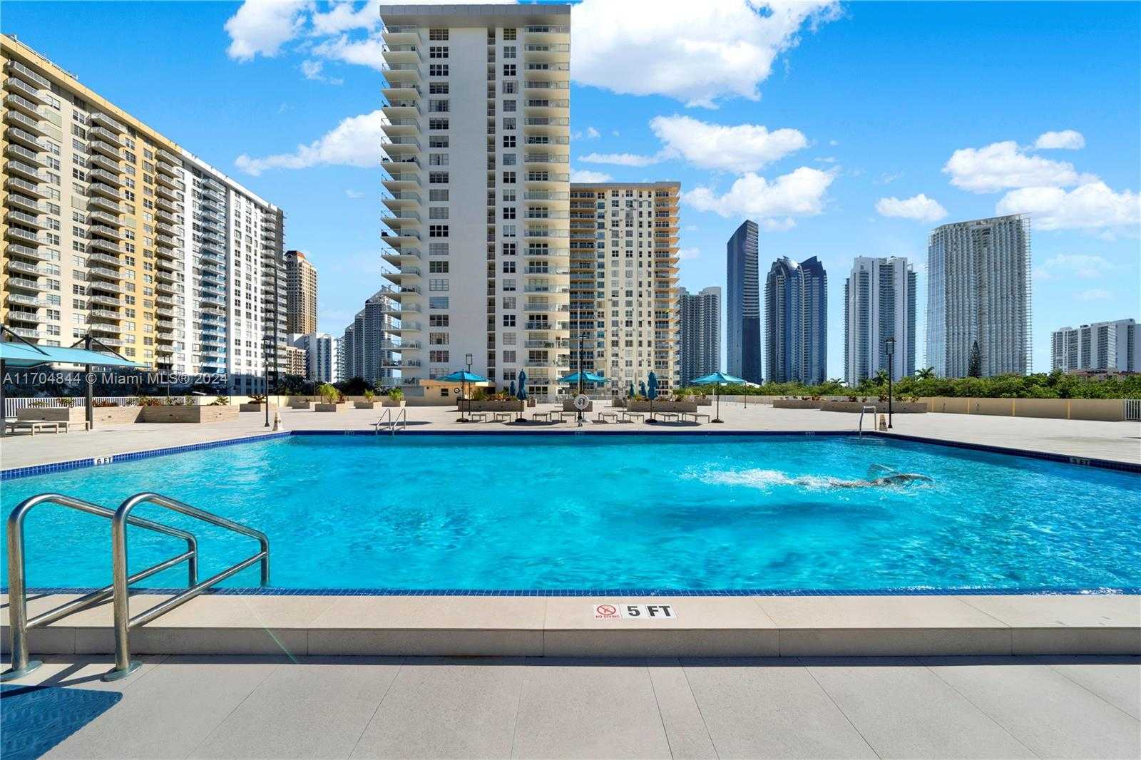 Small Image of 230 174TH ST #MO5, Sunny Isles Beach Number 25