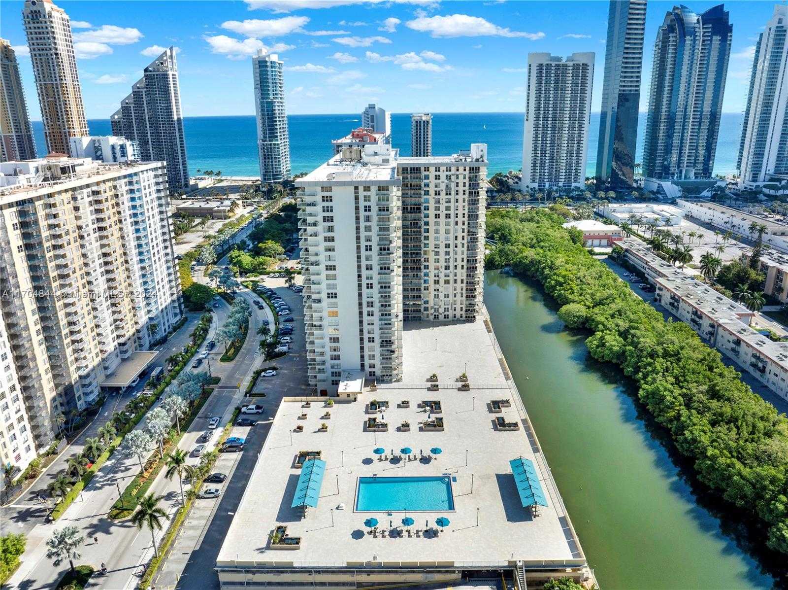 Small Image of 230 174TH ST #MO5, Sunny Isles Beach Number 4