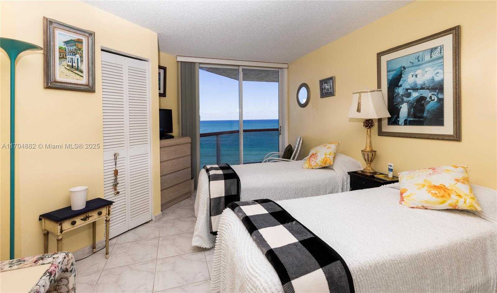 Small Image of 6767 COLLINS AVE #1409, Miami Beach Number 16