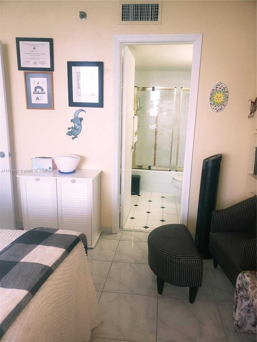 Small Image of 6767 COLLINS AVE #1409, Miami Beach Number 18