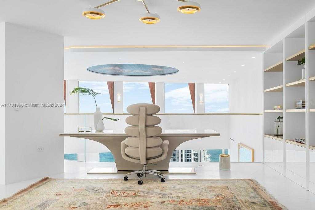 Small Image of 300 SOUTH POINTE DR #PH-5, Miami Beach Number 16