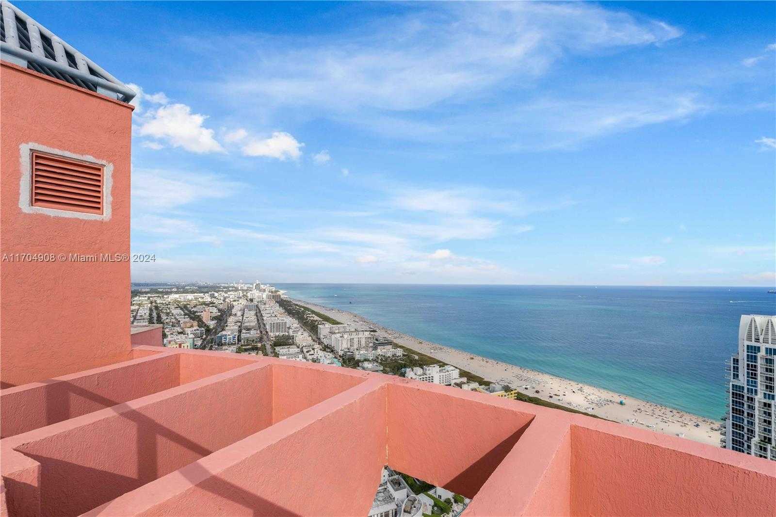 Small Image of 300 SOUTH POINTE DR #PH-5, Miami Beach Number 24
